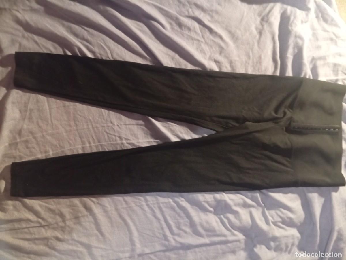 Segunda mano: Pantalones............... - Foto 1
