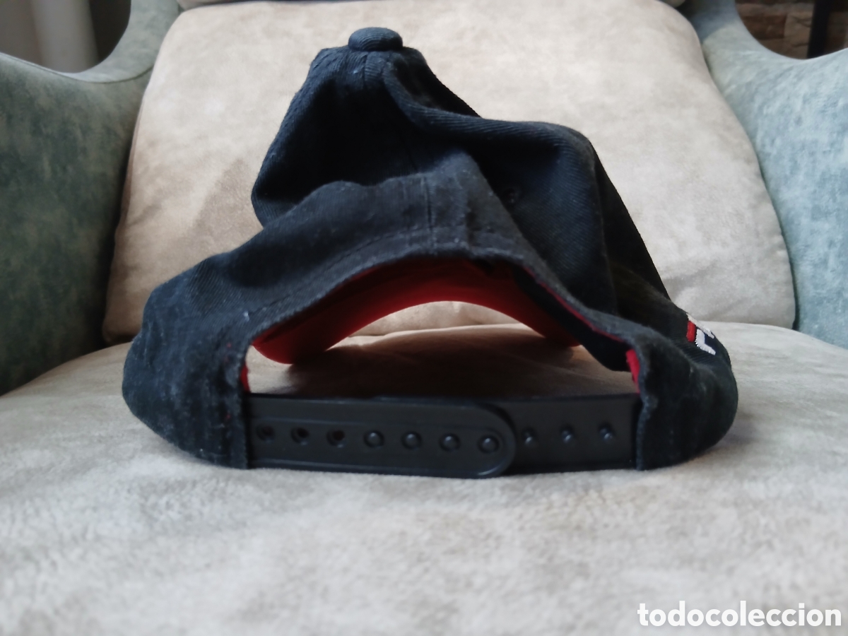 Segunda mano: Gorra Fila Negra y Azul - Foto 4