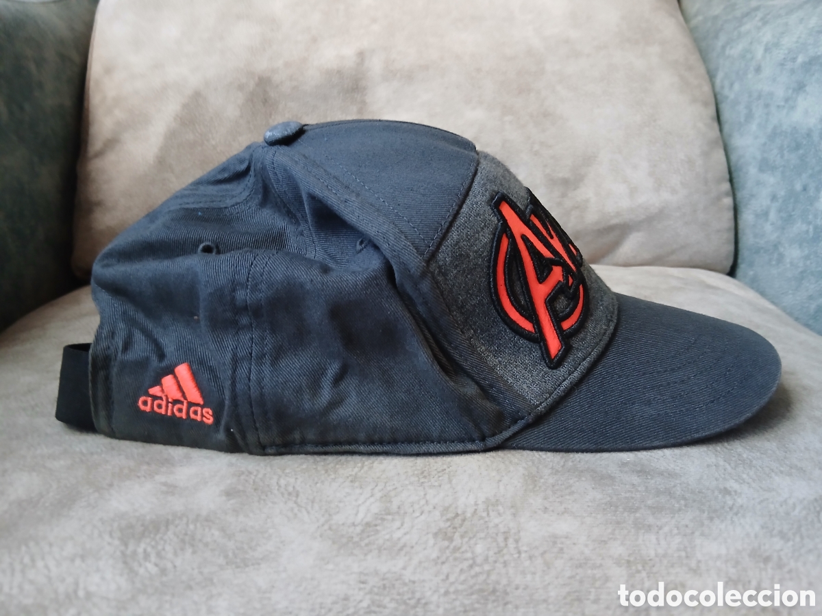 Segunda mano: Gorra Adidas Avengers - Foto 2
