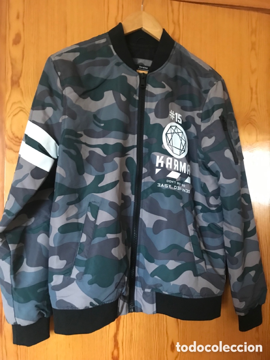 Segunda mano: Cazadora bomber camuflaje talla M - Foto 1