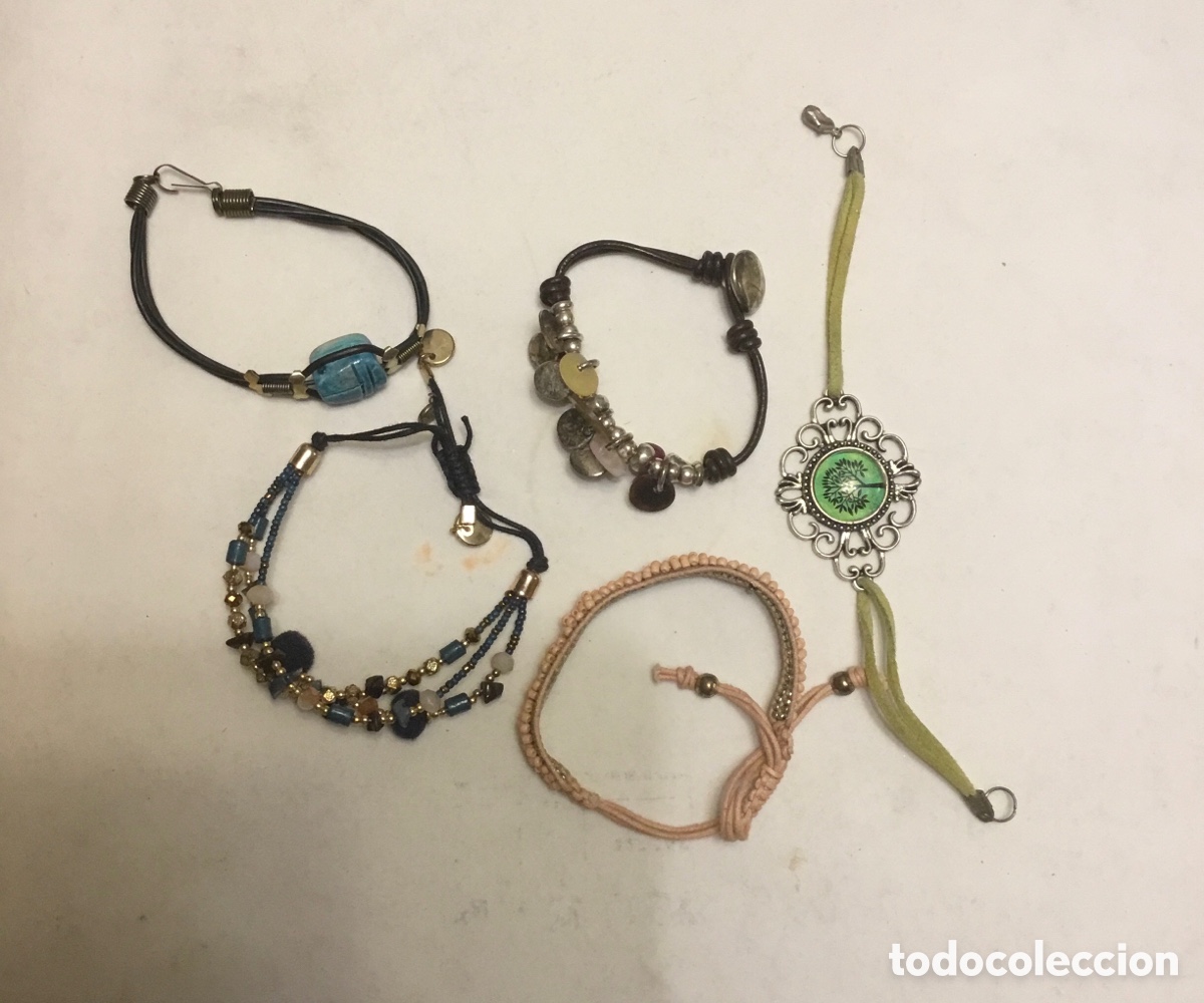 Segunda mano: Lote de 5 pulseras de diversos materiales - Foto 1