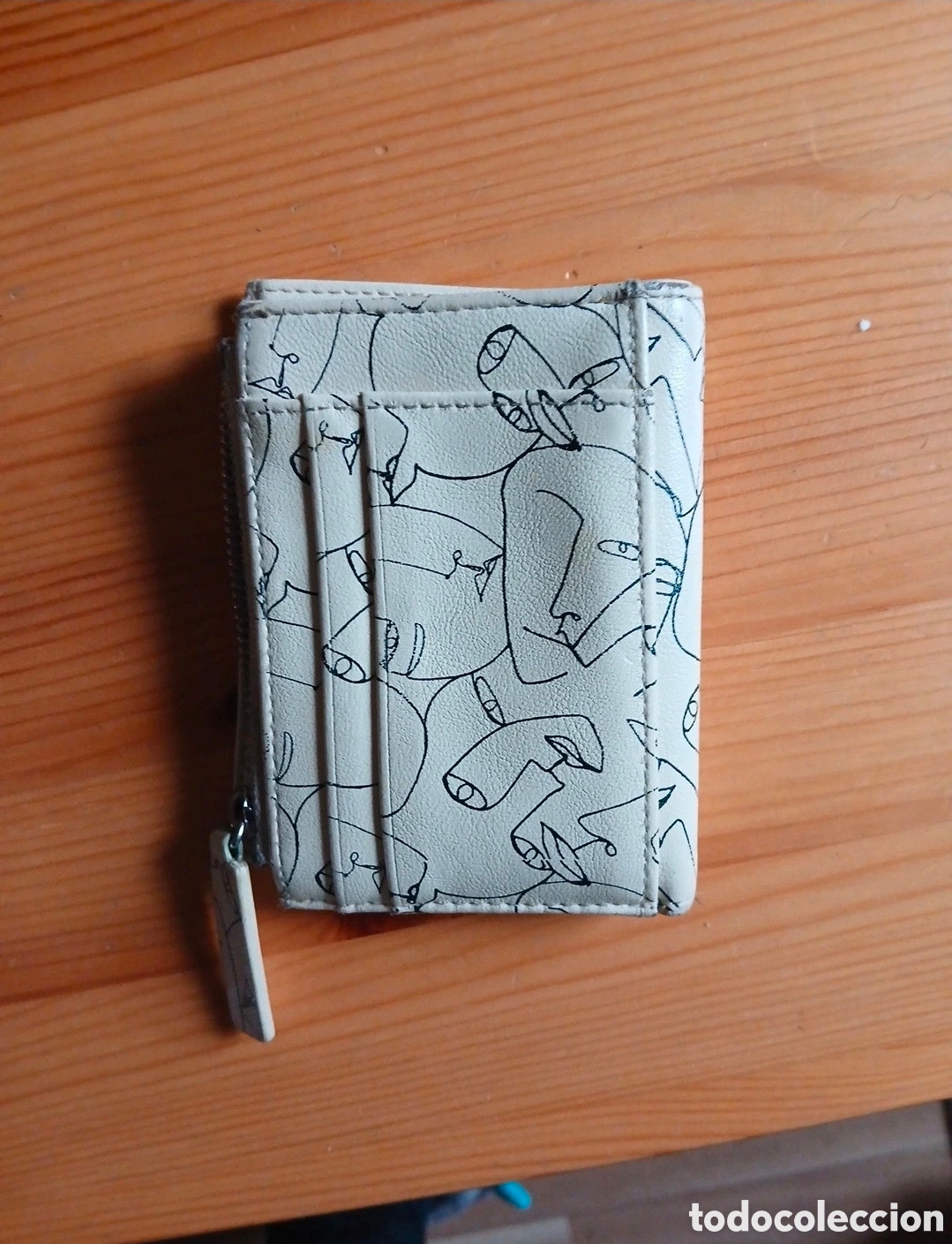 Segunda mano: Cartera Monki con estampado abstracto - Foto 2