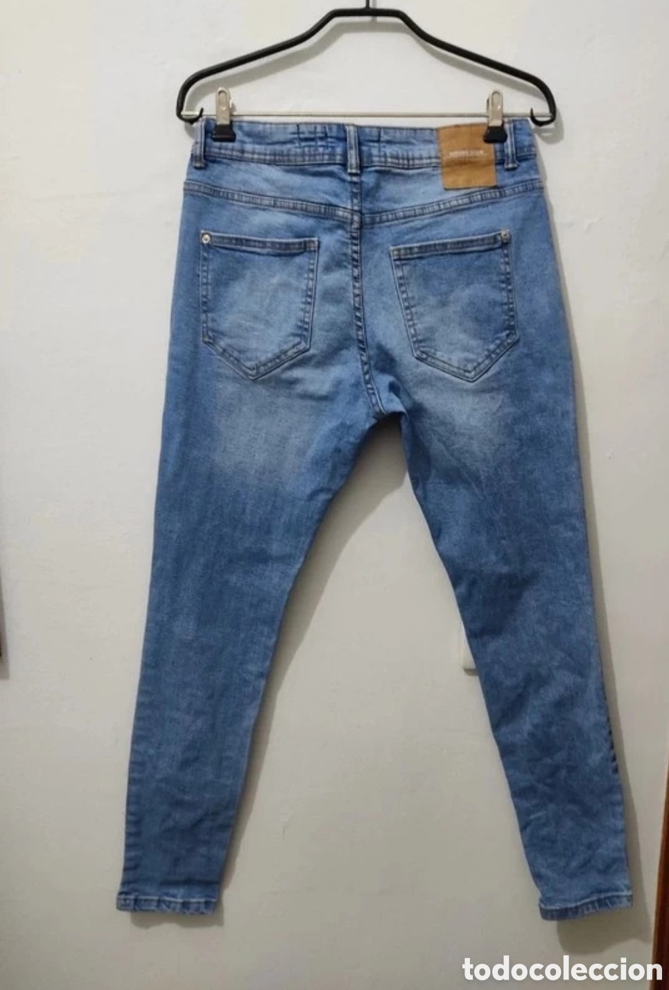 Segunda mano: Vaqueros Pitillo para mujer talla 38 marca Bershka - Foto 3