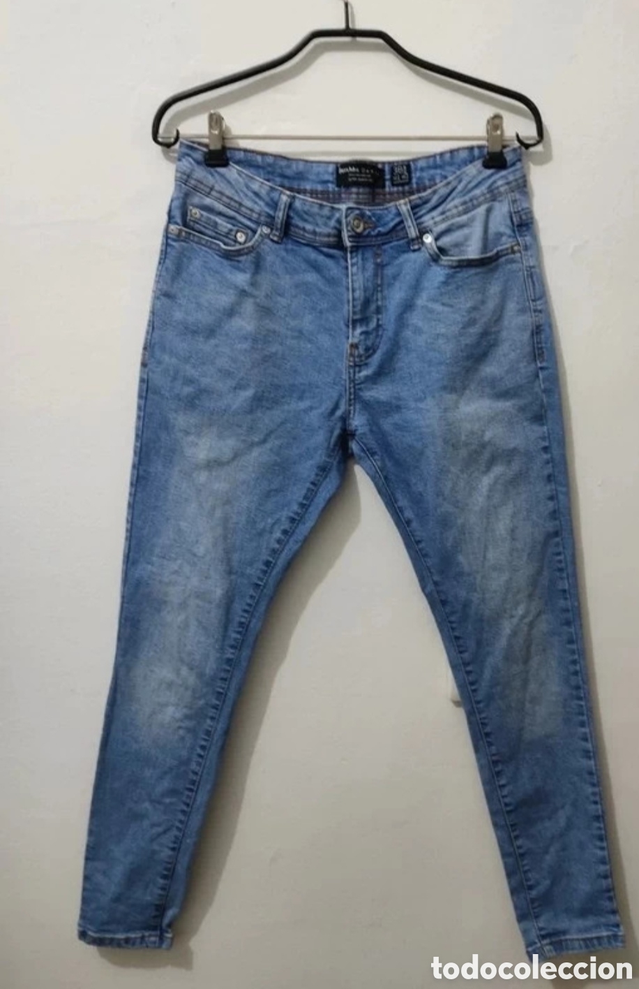 Segunda mano: Vaqueros Pitillo para mujer talla 38 marca Bershka - Foto 4