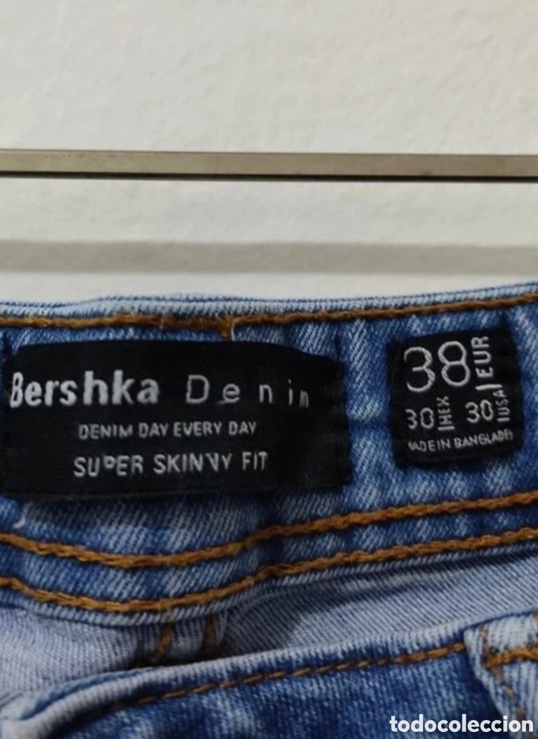 Segunda mano: Vaqueros Pitillo para mujer talla 38 marca Bershka - Foto 6
