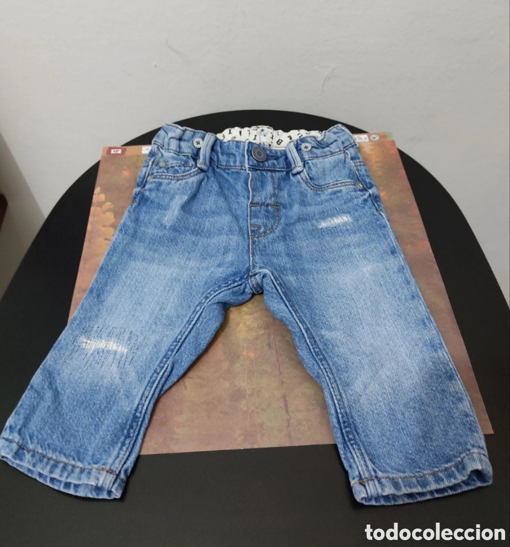 Segunda mano: Vaqueros para Beb&eacute;s de 4-6 meses marca H&M - Foto 7