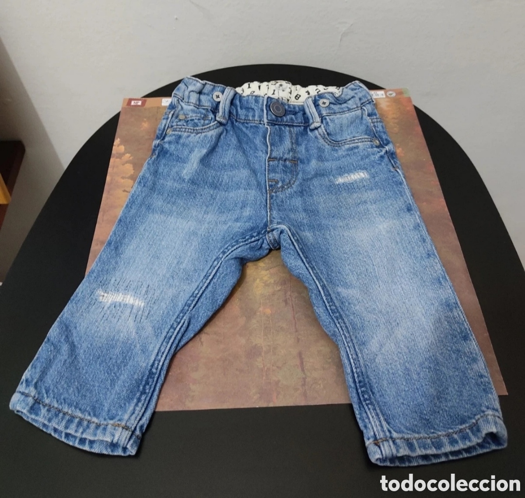 Segunda mano: Vaqueros para Beb&eacute;s de 4-6 meses marca H&M - Foto 1