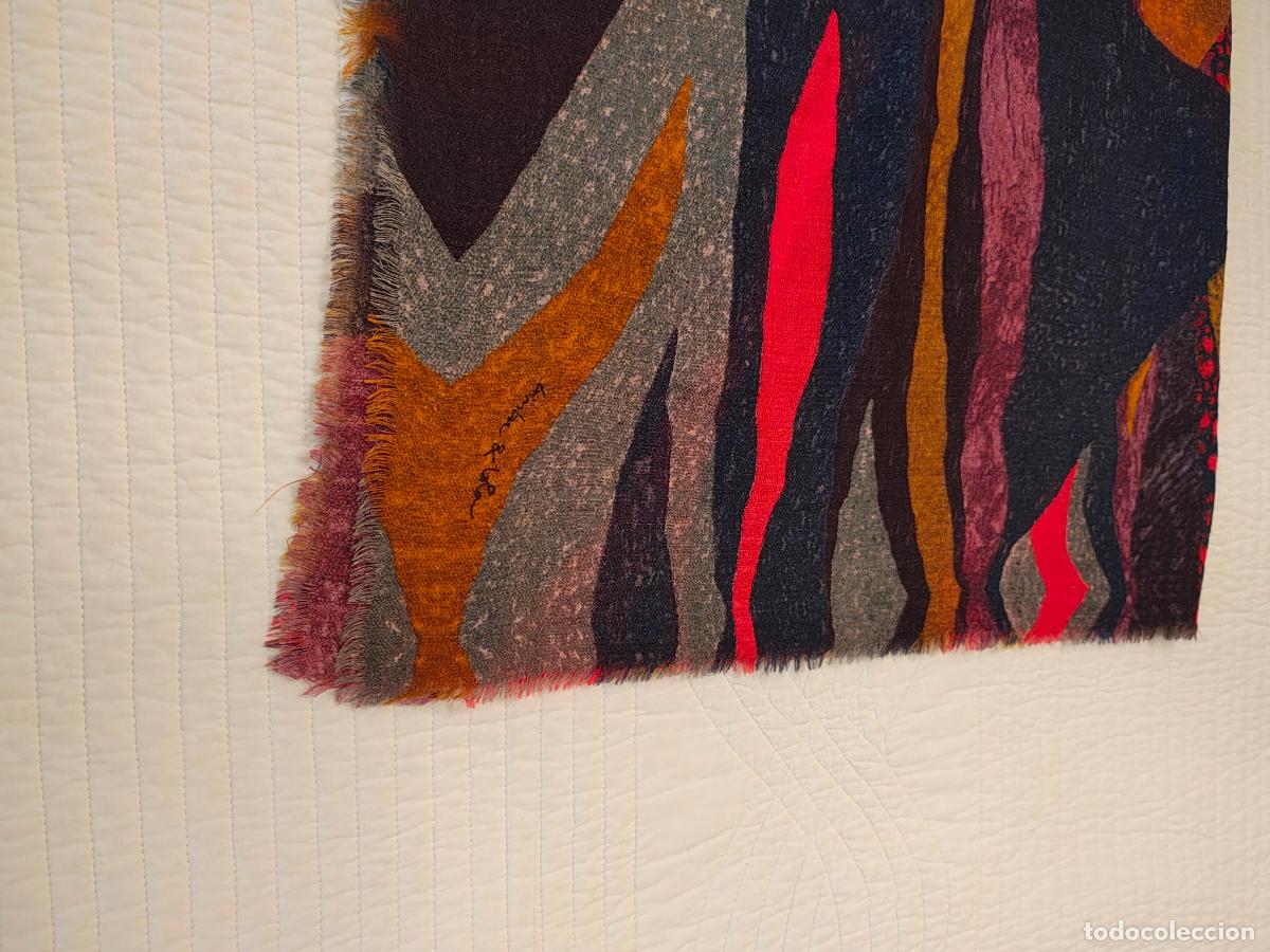 Segunda mano: Pa&ntilde;uelo grande Bimba y Lola ,multicolor - Foto 2