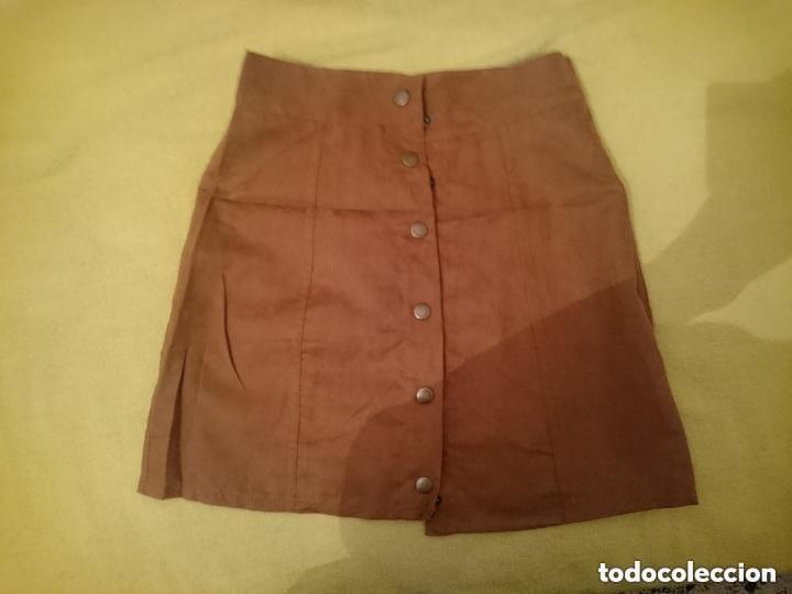Segunda mano: FALDA MARRON CON BOTONES - TALLA M - Foto 1