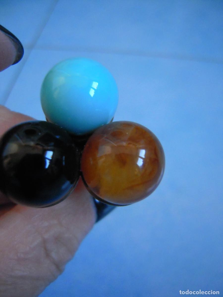 Segunda mano: Anillo tres bolas de colores - Foto 2