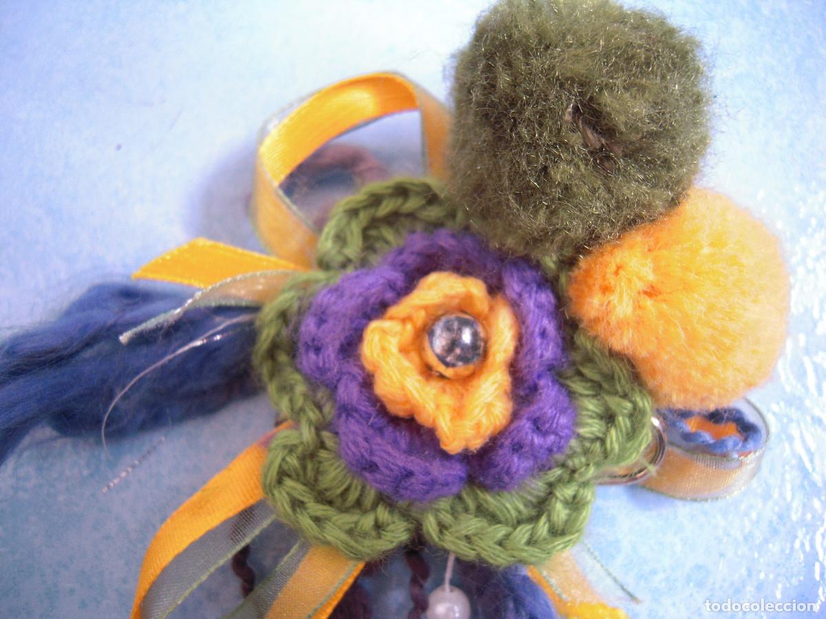 Segunda mano: Broche multicolor lana - Foto 2