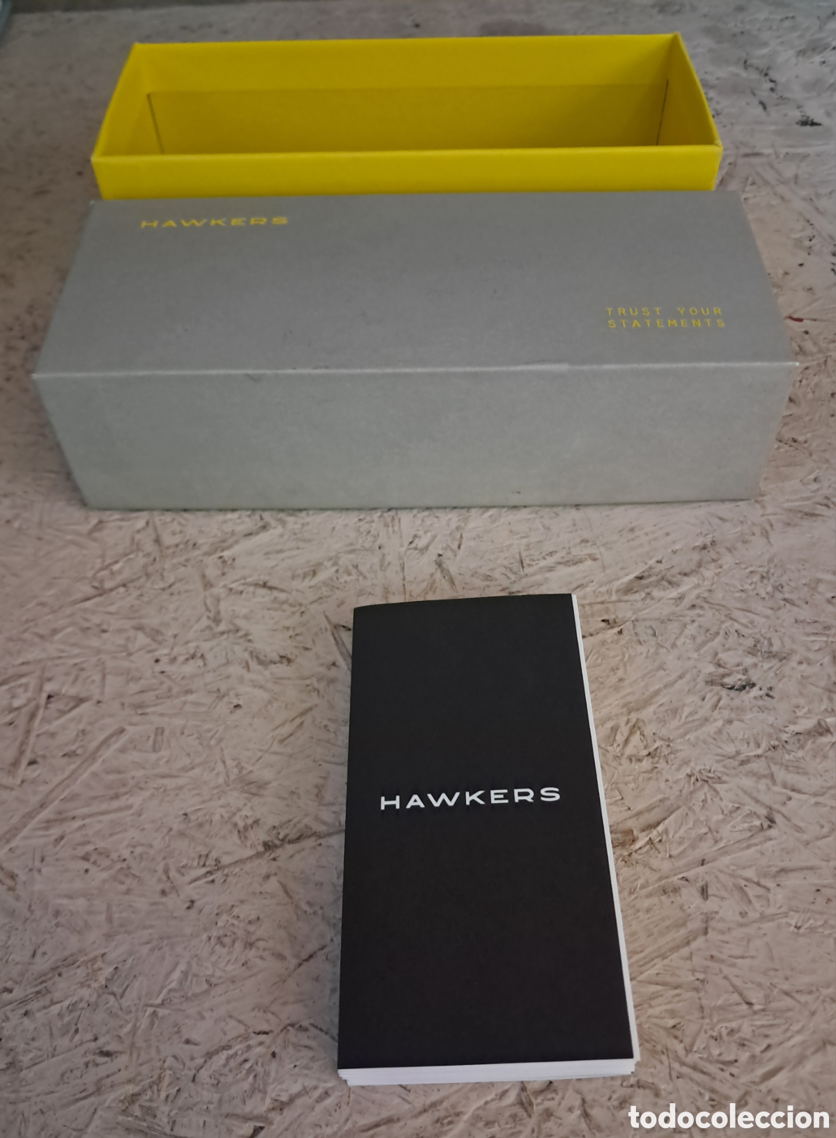Segunda mano: Caja de embalaje para gafas de sol de la marca Hawkers.&nbsp; - Foto 1