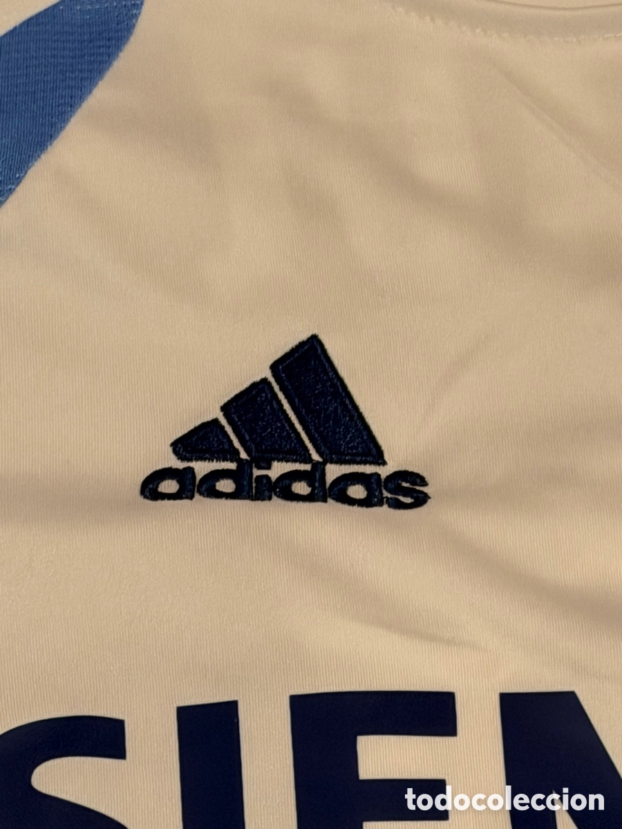 Segunda mano: Camiseta Real Madrid Ra&uacute;l - Foto 3