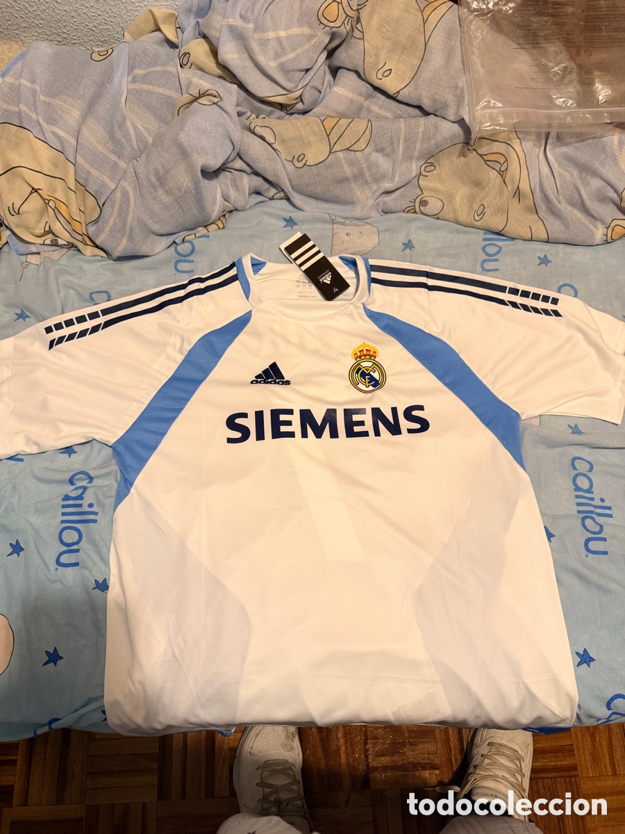 Segunda mano: Camiseta Real Madrid Ra&uacute;l - Foto 1