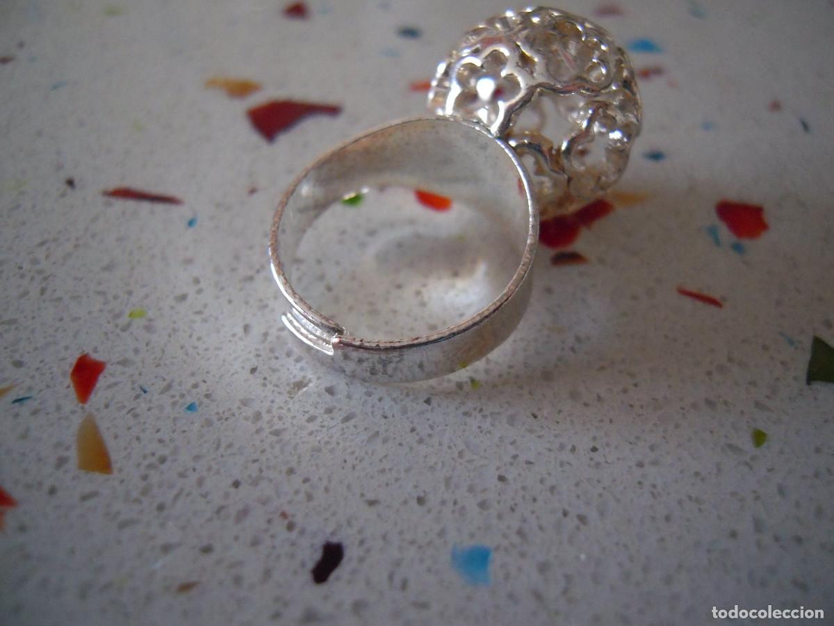 Segunda mano: Anillo bola hueca flores ajustable - Foto 3