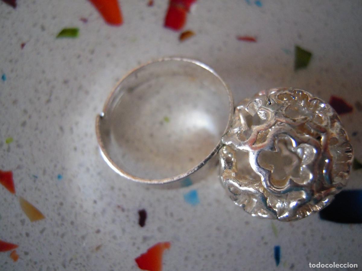 Segunda mano: Anillo bola hueca flores ajustable - Foto 4