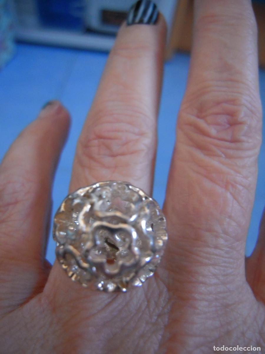 Segunda mano: Anillo bola hueca flores ajustable - Foto 13