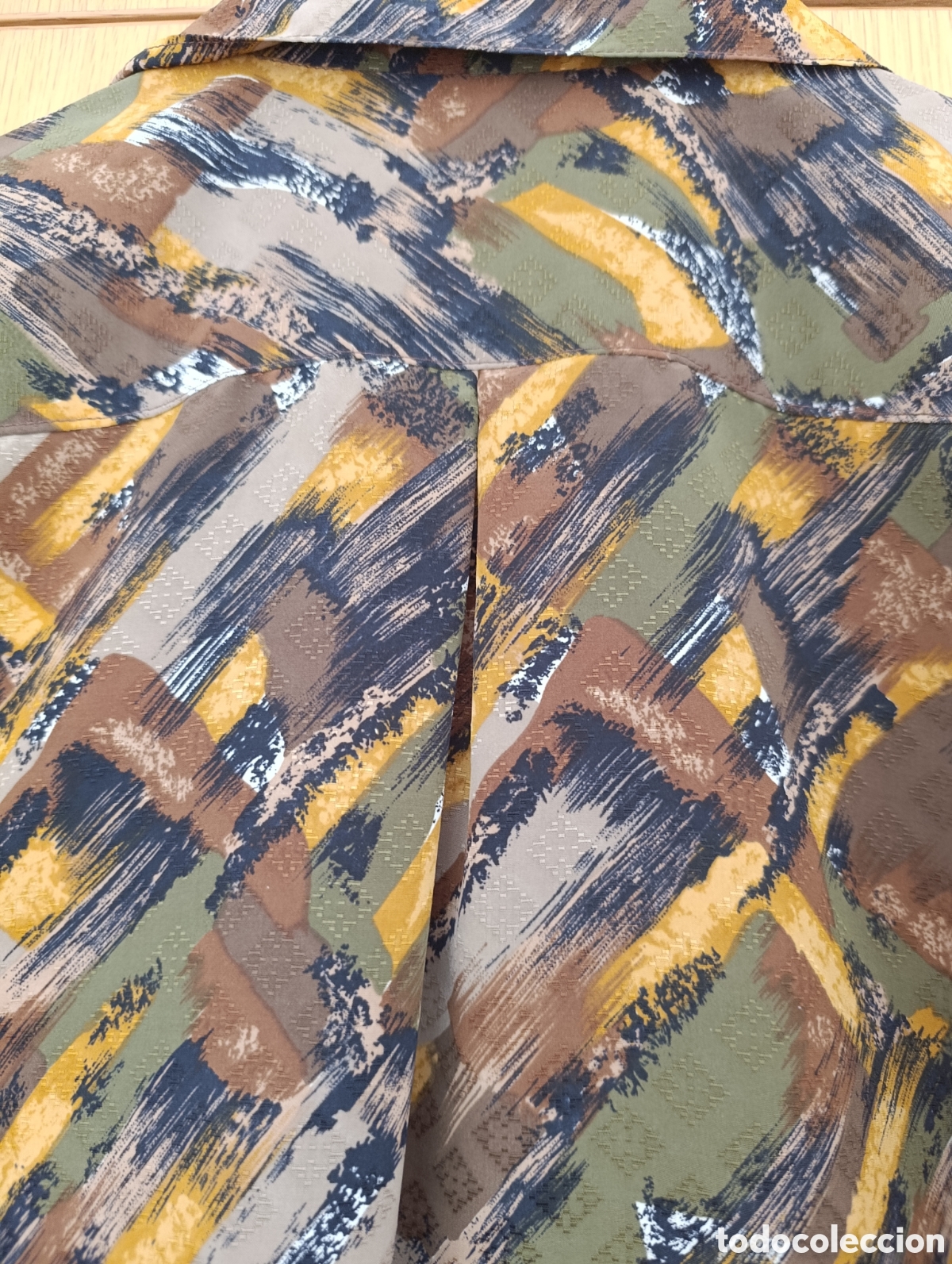 Segunda mano: Blusa cl&aacute;sica tonos marrones - Foto 2