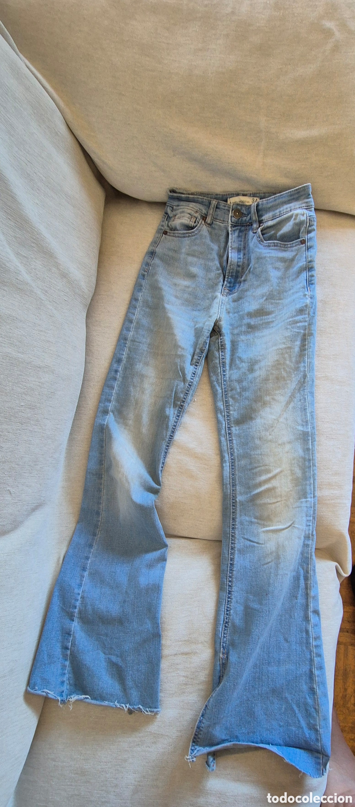 Segunda mano: Vaqueros Stradivarius talla XS - Foto 1