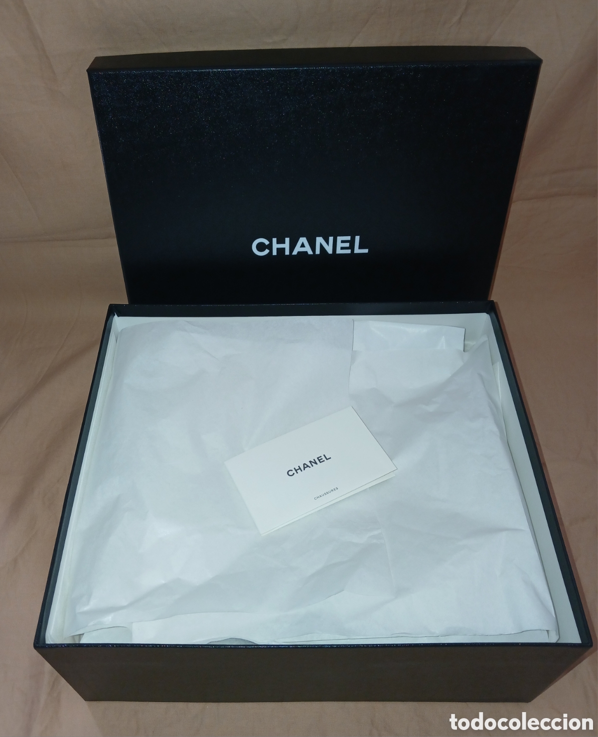 Segunda mano: Caja Chanel negra cart&oacute;n - Foto 2