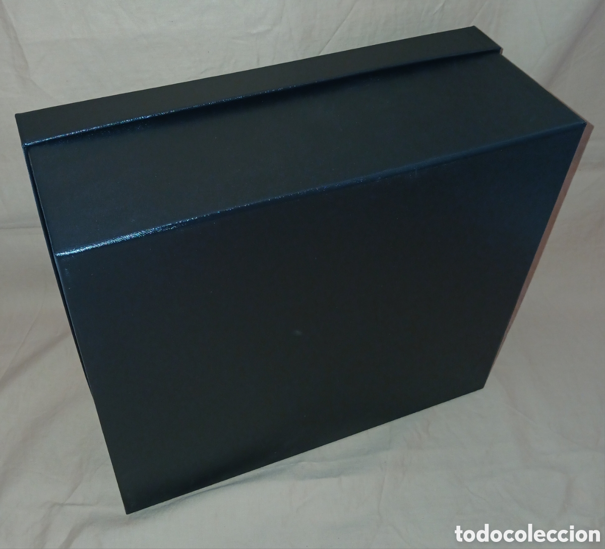 Segunda mano: Caja Chanel negra cart&oacute;n - Foto 3