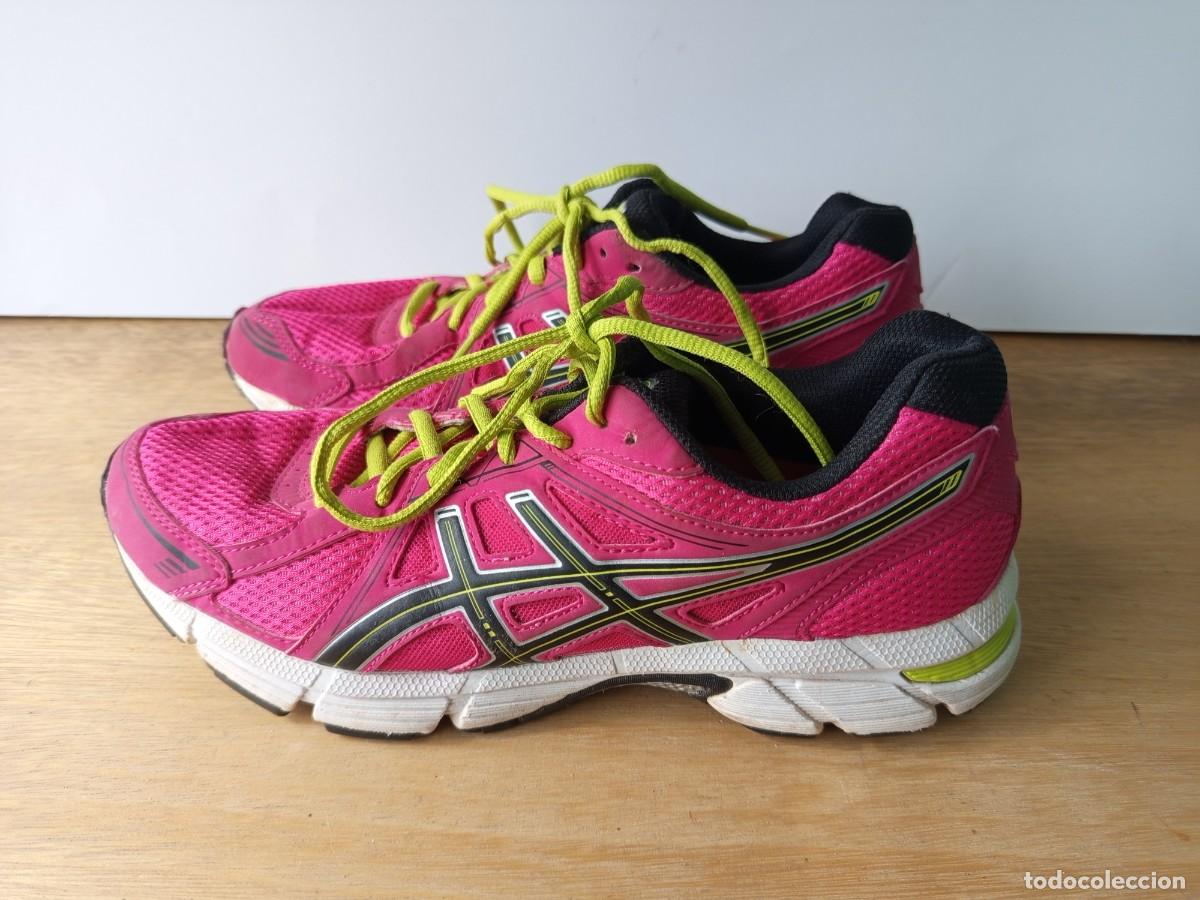 Segunda mano: Zapatillas marca Asics .Talla 40 - Foto 1