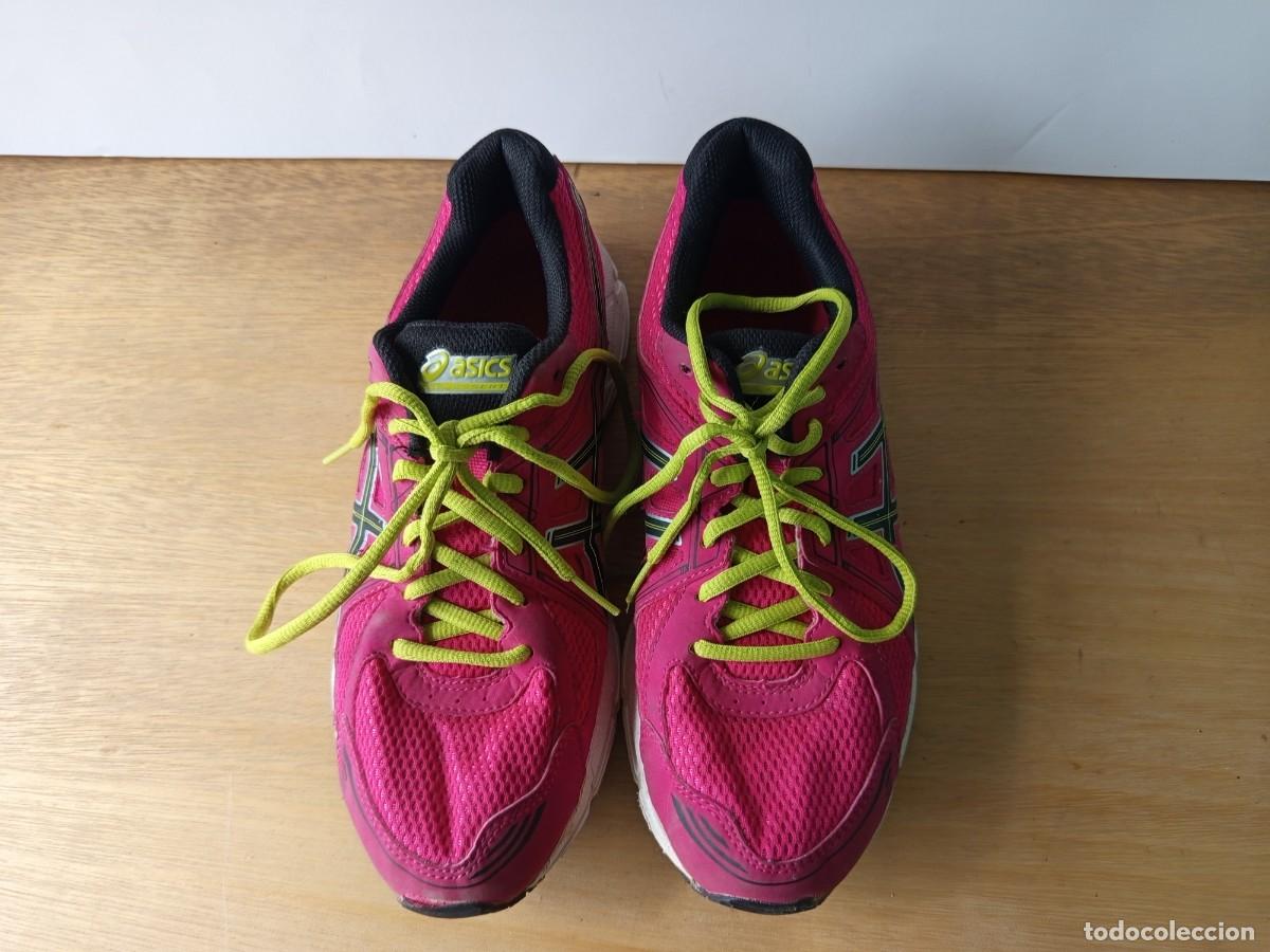 Segunda mano: Zapatillas marca Asics .Talla 40 - Foto 2