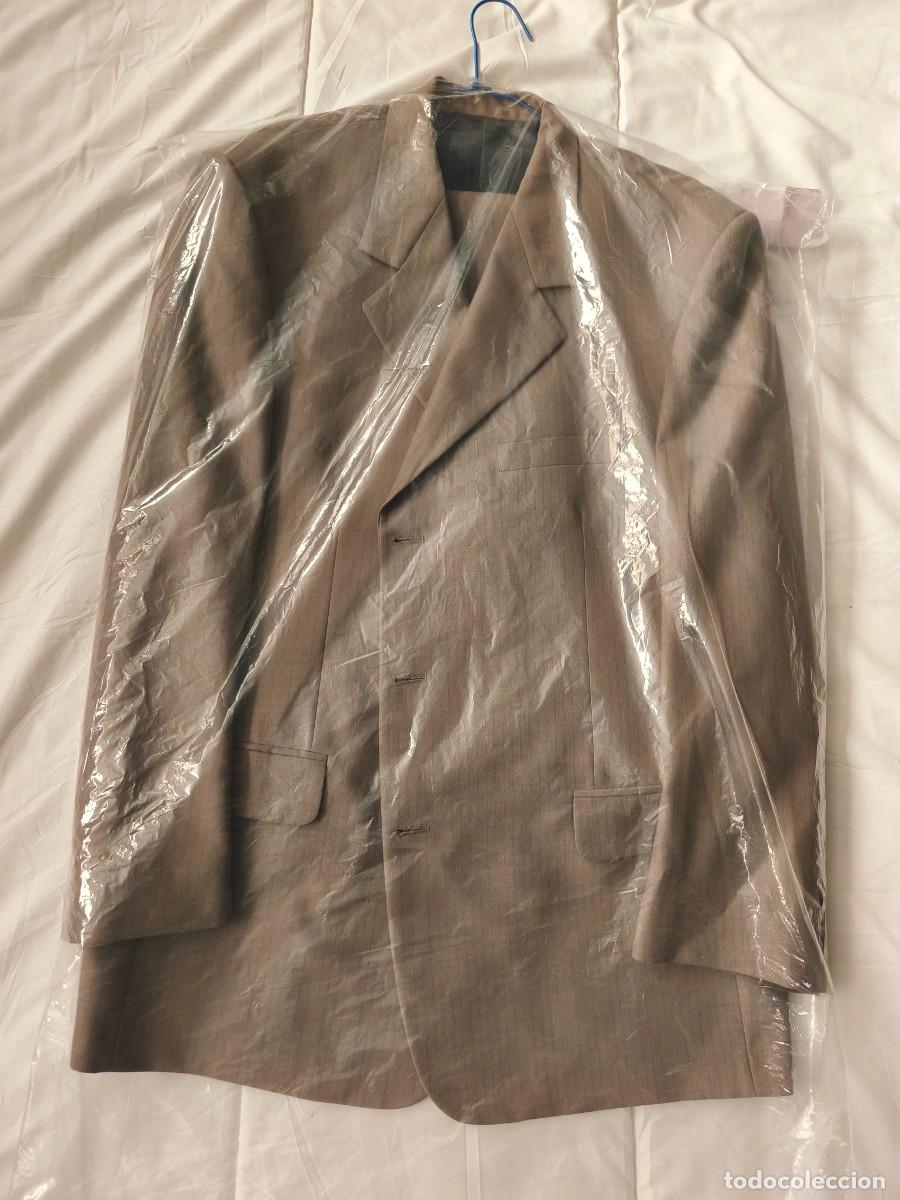 Segunda Mano: Leonard Rogu&eacute; . Maison fondee le 1900 Paris . Traje de caballero . Talla 44 . Como nuevo .