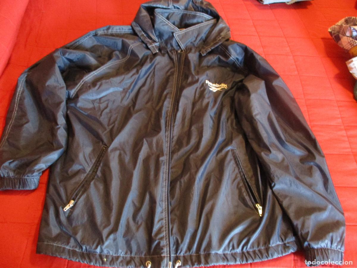 Segunda Mano: CHAQUETA REBOOK preciosa chaueta