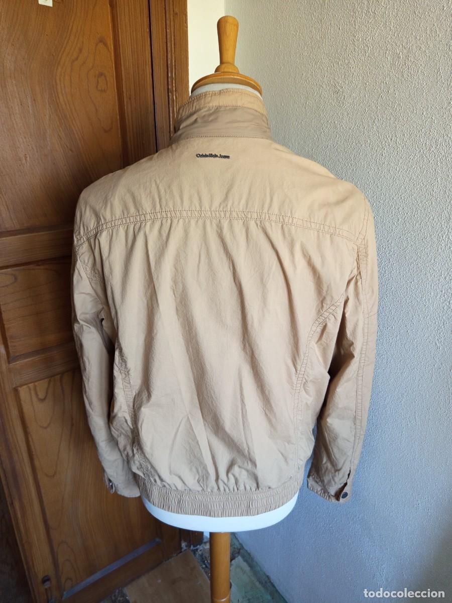 Segunda mano: Chaqueta Calvin Klein Talla M - Foto 4