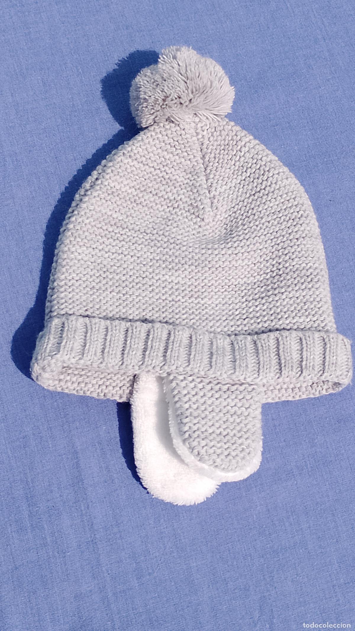 Segunda Mano: Antiguo gorro de punto con orejeras para mu&ntilde;eco beb&eacute; o reborn