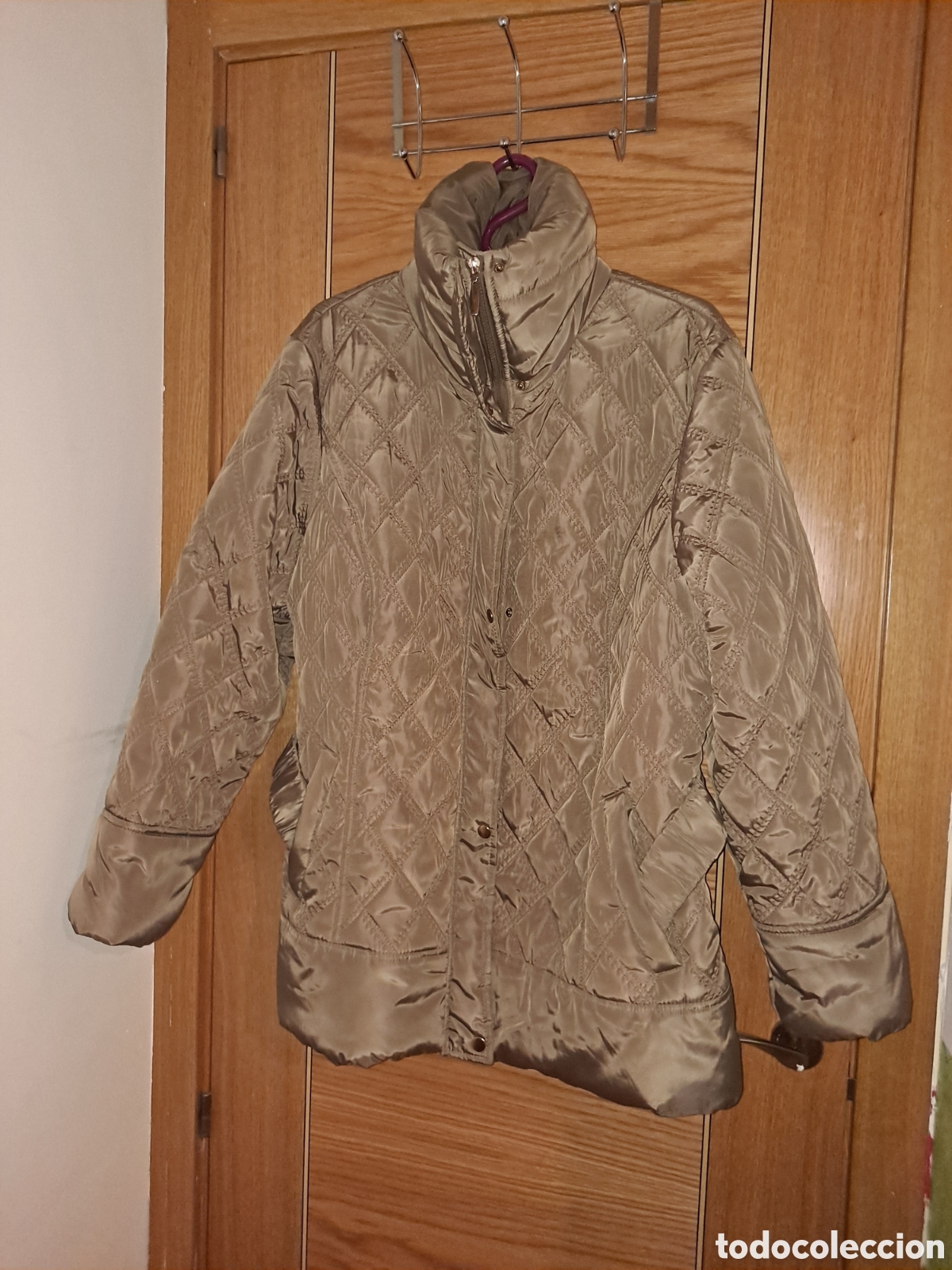 Segunda Mano: Parka acolchada mujer beige. TALLA XXL.