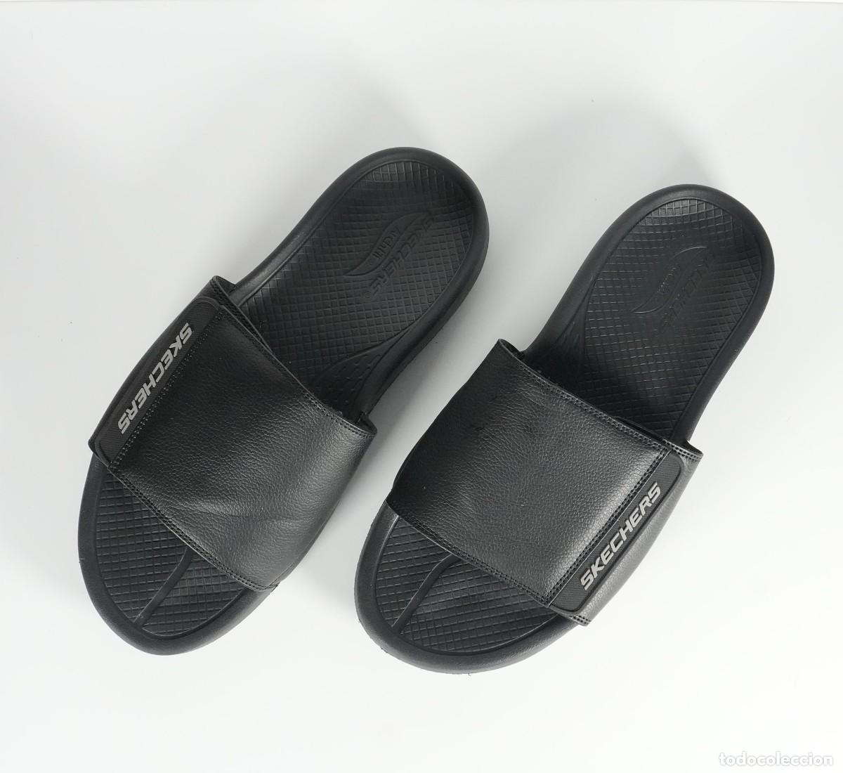 Segunda Mano: CHANCLAS SLIDERS SKECHERS ARCH FIT NEGRAS