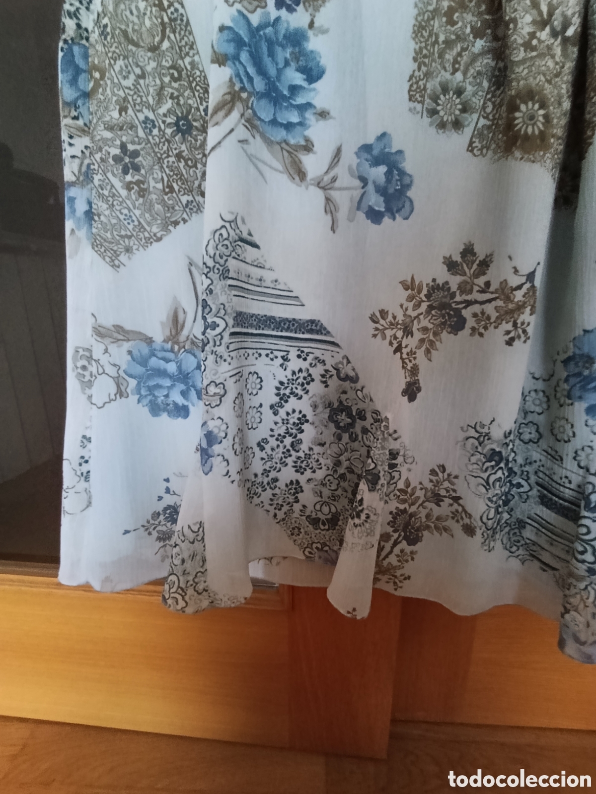 Segunda mano: Conjunto blusa y falda - Foto 5
