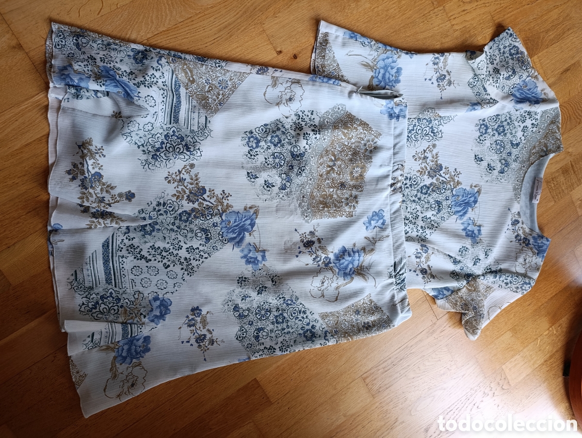Segunda mano: Conjunto blusa y falda - Foto 1