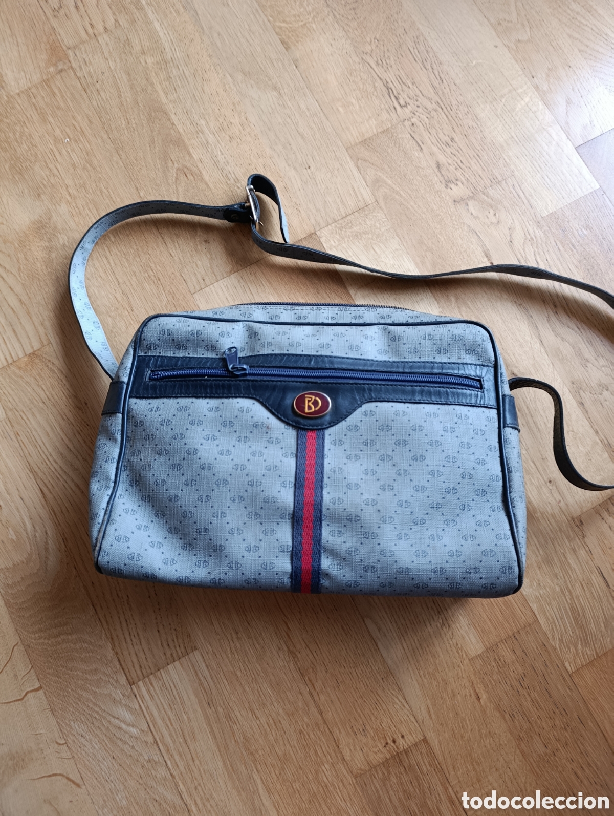 Segunda mano: Bolso bandolera en tonos axy - Foto 1