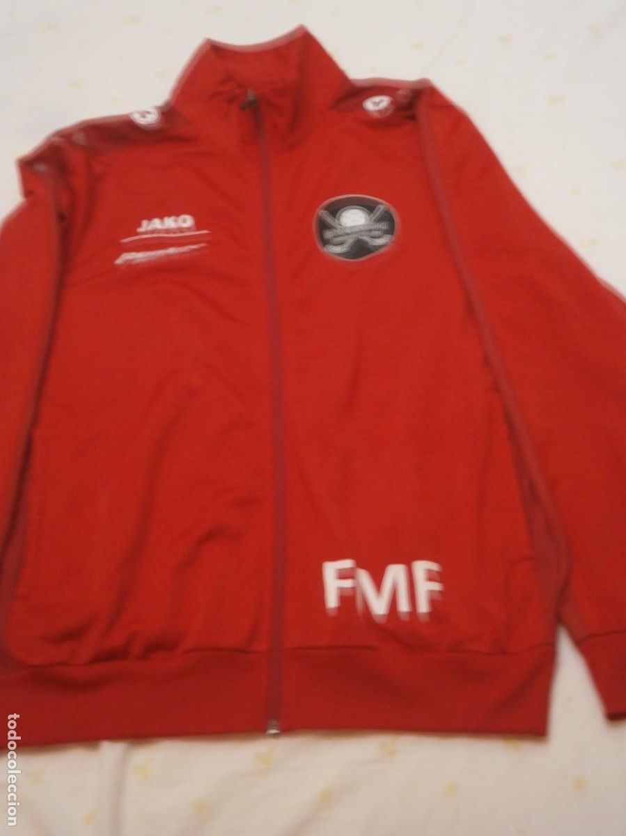 Segunda Mano: SUDADERA ROJA &rdquo;JAKO &rdquo;. TALLA S. EXCELENTE. IMPRESCINDIBLE LEER.