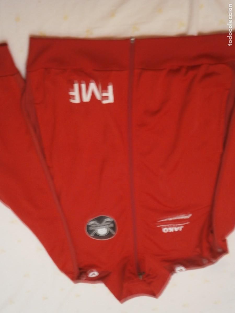 Segunda Mano: SUDADERA ROJA &rdquo;JAKO &rdquo;. TALLA S. EXCELENTE. IMPRESCINDIBLE LEER.
