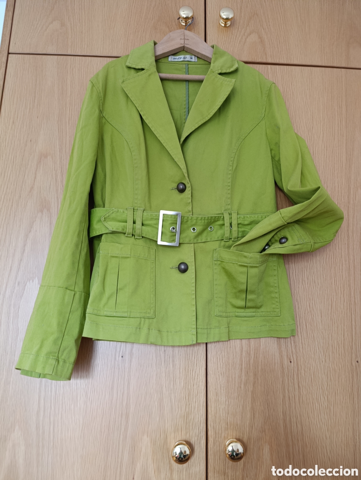 Segunda Mano: Chaqueta de verano color pistacho