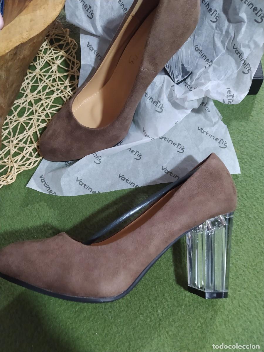 Segunda Mano: Zapatos DE SAL&Oacute;N dise&ntilde;o italiano de ante a estrenar color marr&oacute;n n&uacute;m 37
