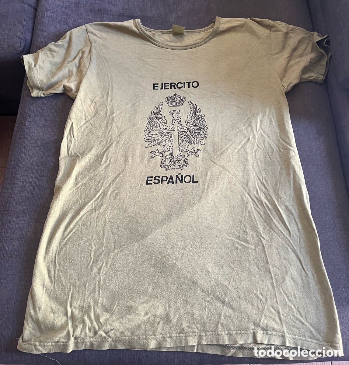 Segunda Mano: Camiseta Ej&eacute;rcito Espa&ntilde;ol Original - Escudo &Aacute;guila y Cruz de Santiago - Talla M