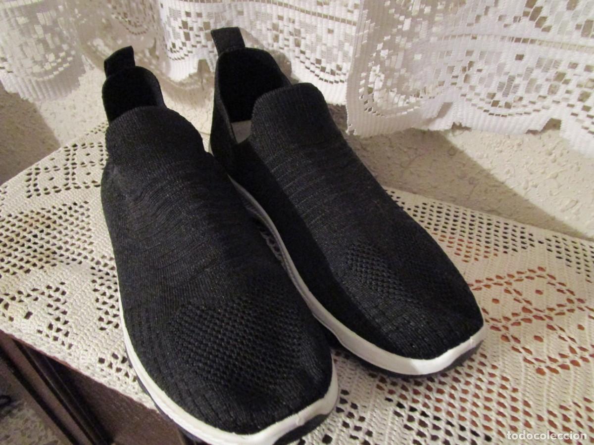 Segunda Mano: ZAPATOS MUY COMODOS EN COLOR NEGRO
