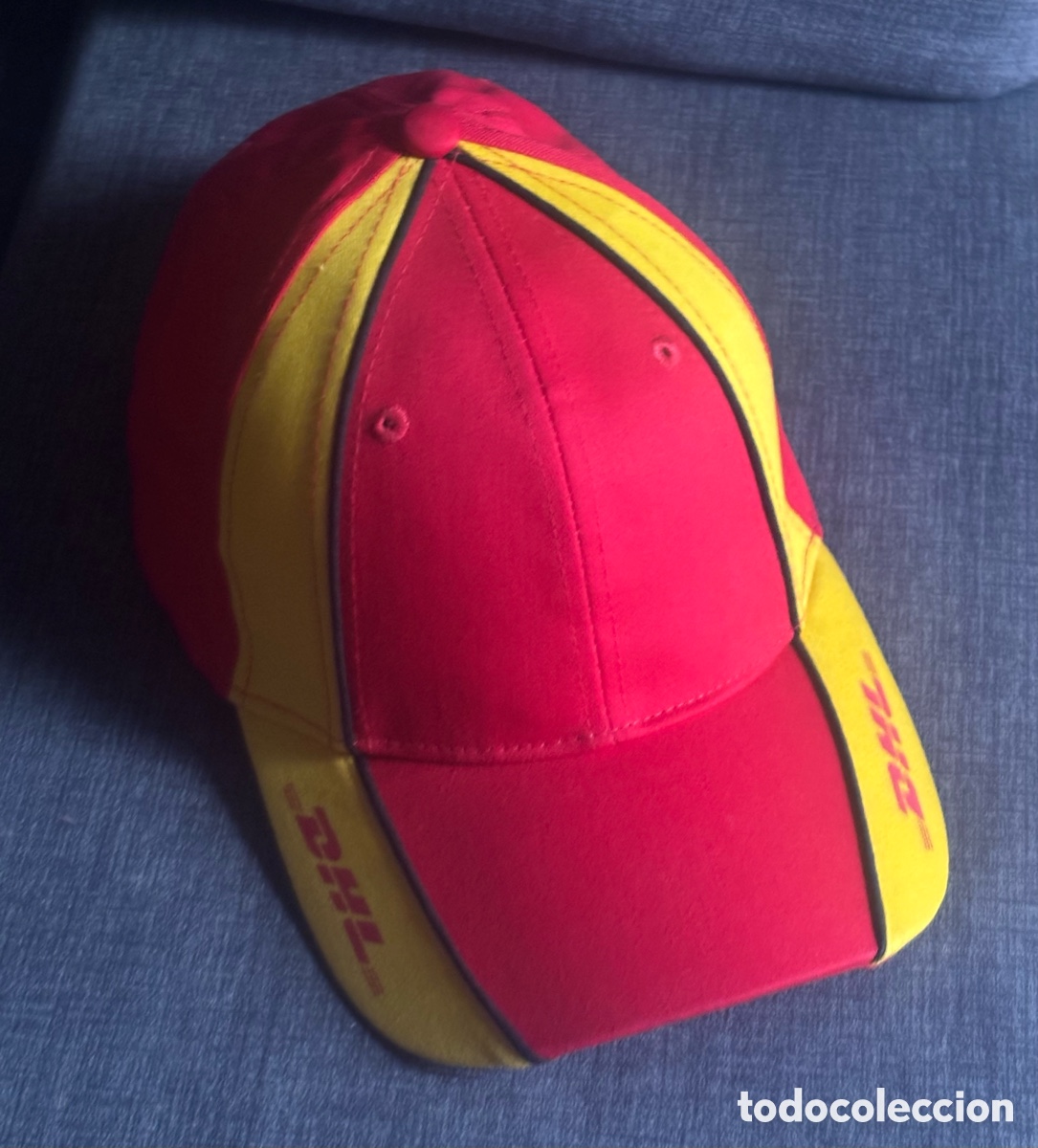 Segunda Mano: Gorra Oficial DHL - Roja y Amarilla - 100% Algod&oacute;n - Ajustable - Colecci&oacute;n