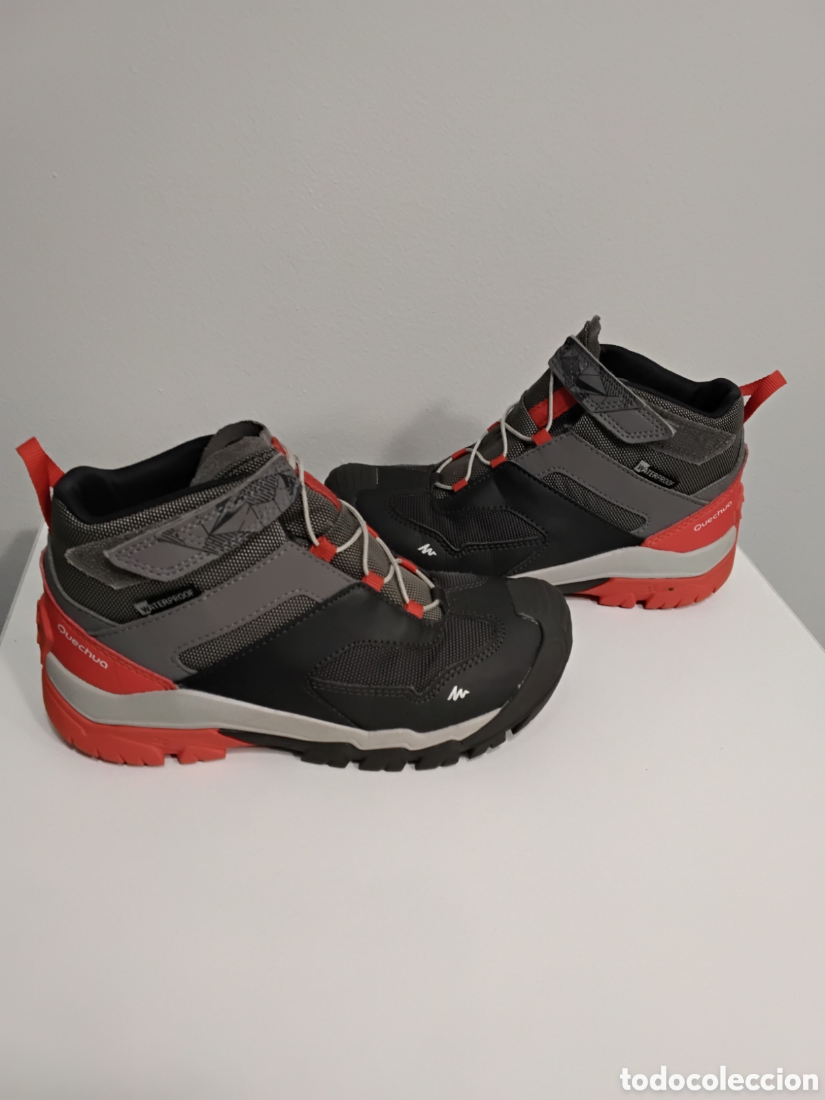 Segunda Mano: Bota Monta&ntilde;a Ni&ntilde;o Decathlon