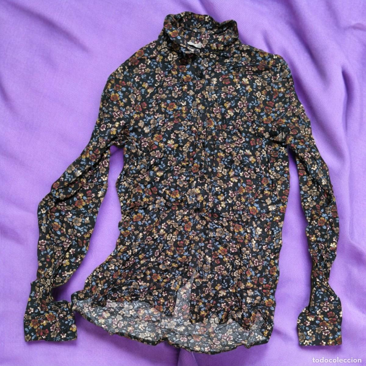 Segunda M&atilde;o: Camisa De Mujer Estampada Floral Talla S &ndash; Dise&ntilde;o Alegre Y Estilo Rom&aacute;ntico
