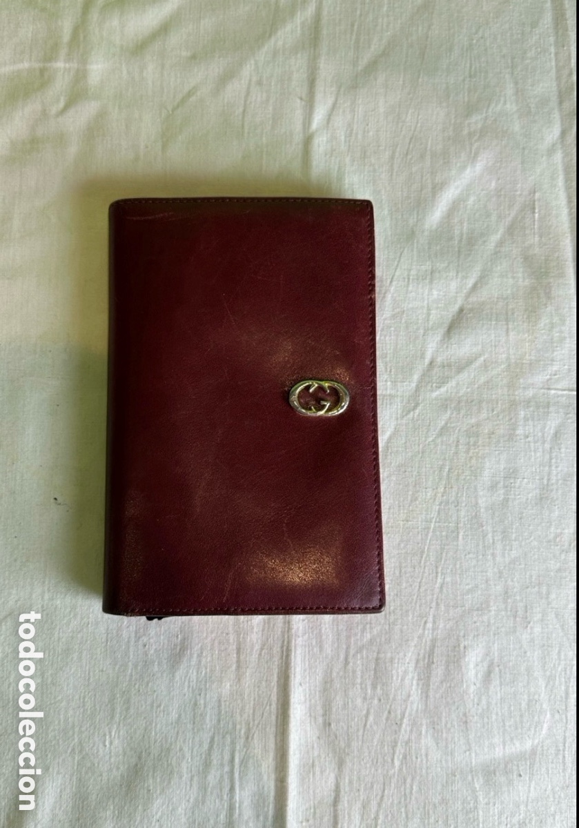 D'Occasion: Cartera Gucci de piel marr&oacute;n vintage con logotipo met&aacute;lico original