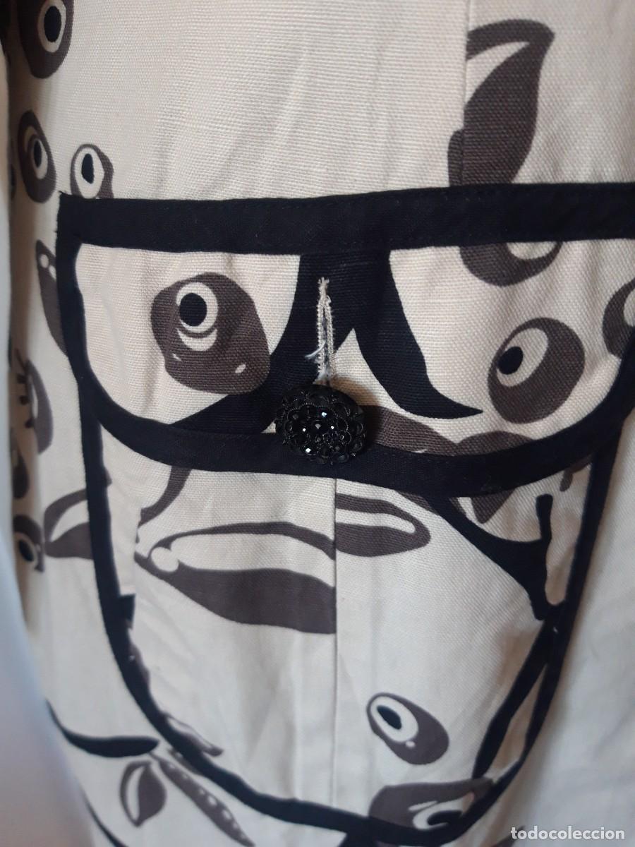 Segunda mano: Gabardina en algodon estampada, talla 44. - Foto 4
