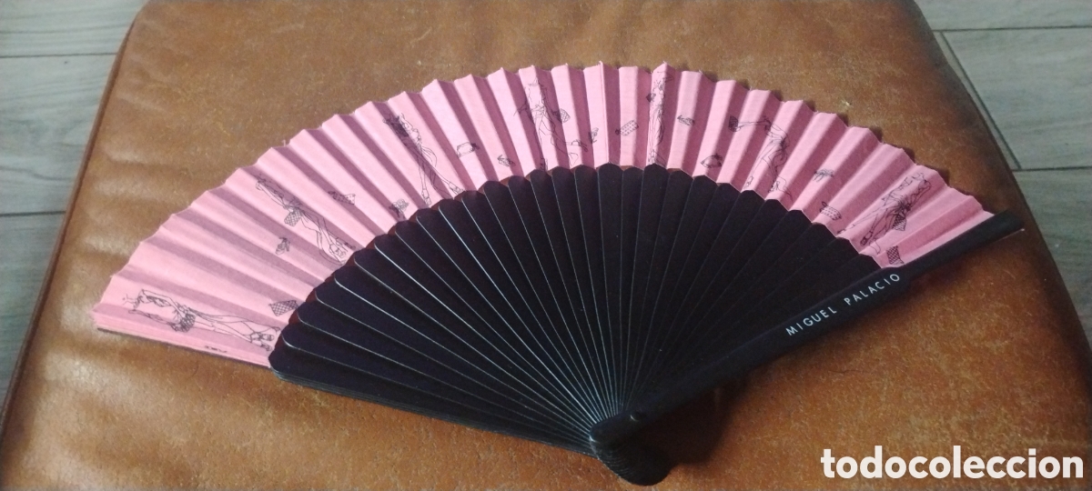 Segunda Mano: ABANICO *PINK MORNING* POR DISE&Ntilde;ADOR DE ROPA *MIGUEL PALACIO*-PLANETAdeAGOSTINI-COLECCION-KSA