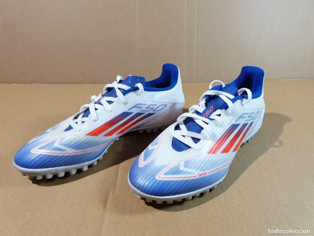 Segunda Mano: Zapatillas adidas F50 Club TF Talla 41 color blanco rojo y azul para hombre