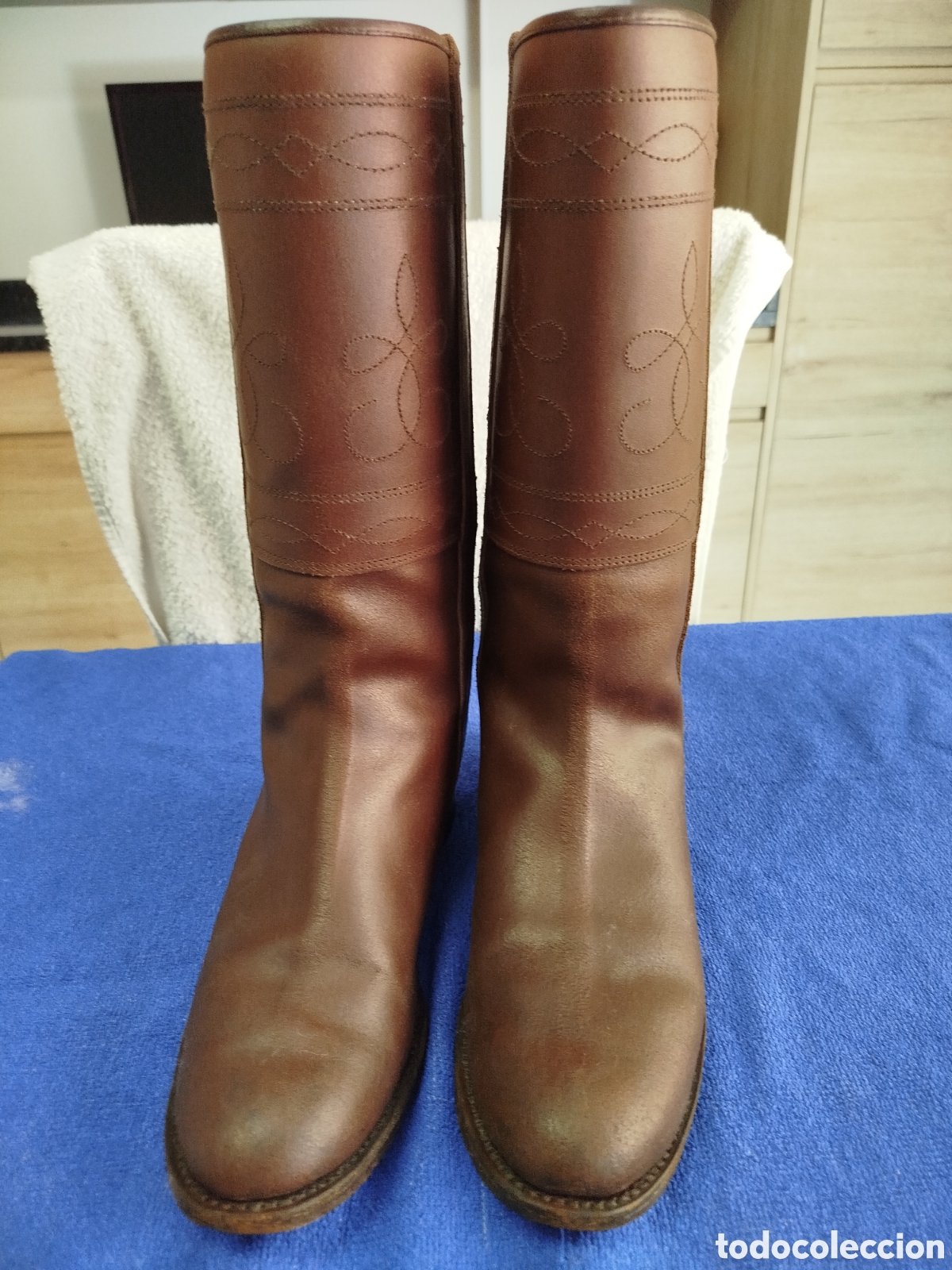Segunda Mano: Botas camperas piel vacuno, de Valverde del Camino, talla 39 unisex.